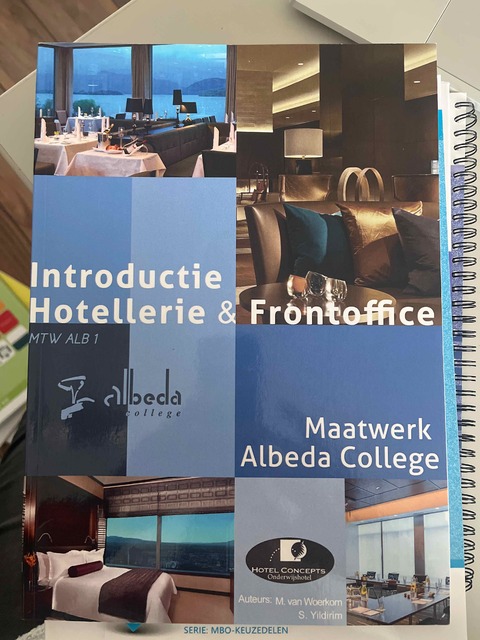 9789400226616-Maatwerk-Albeda-college-Introductie-hotellerie-en-frontoffice-M