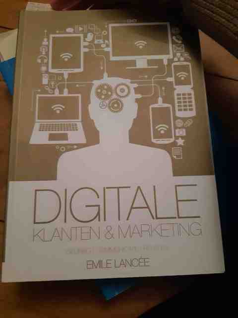 9789082126020-Digitale-klanten-marketing