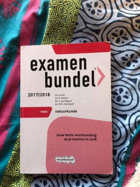 9789006391886-Examenbundel-vwo-natuurkunde-20172018