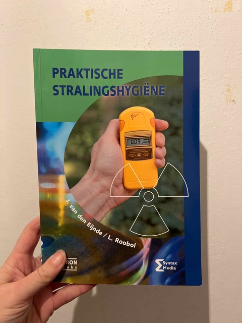 9789491764295-Praktische-stralingshygiene