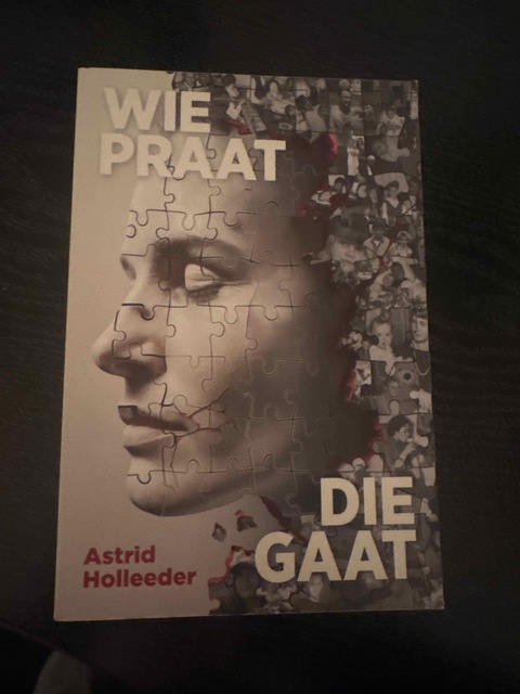 9789400518537-Wie-praat-die-gaat