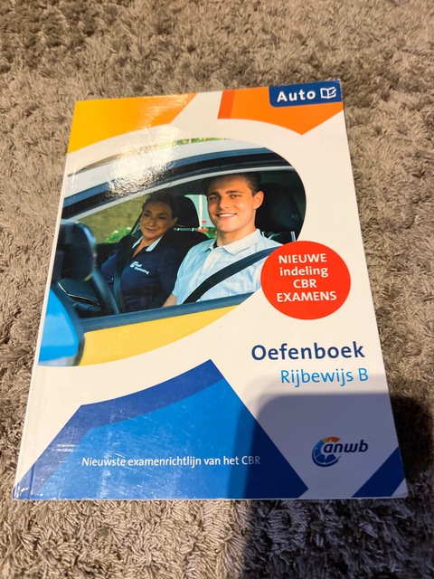 9789018046330-Oefenboek-Rijbewijs-B-Auto
