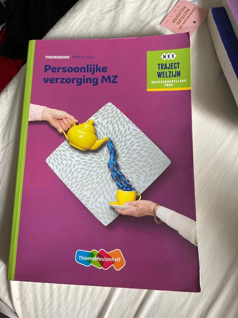 9789006858914-Persoonlijke-verzorging-MZ-Niveau-3-4-Theorieboek