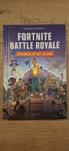 9789044756975-Fortnite-Battle-Royale-1--Gevangen-op-het-eiland