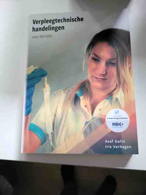 9789083181172-Verpleegtechnische-handelingen-voor-het-mbo