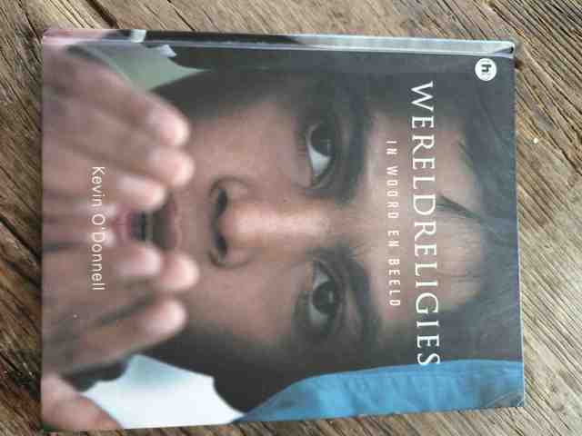 9789044318319-Wereldreligies-in-woord-en-beeld