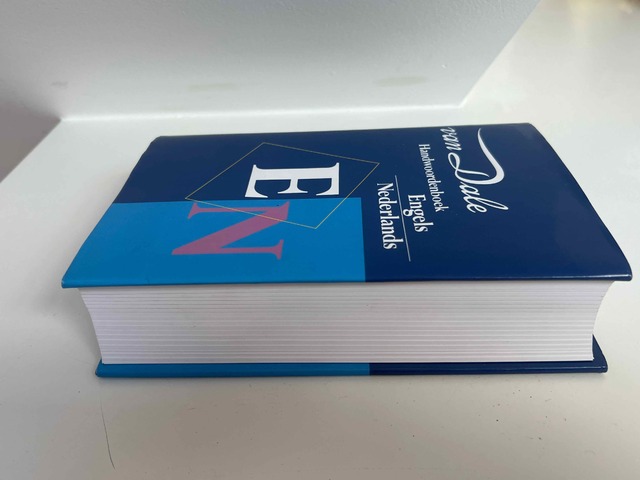 9789066482173-Handwrdbk-van-dale-en-ne-herz.