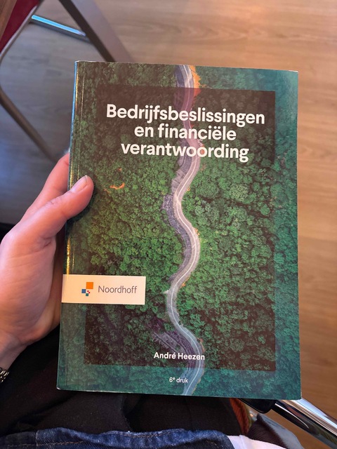 9789001035075-Bedrijfsbeslissingen-en-financiele-verantwoording