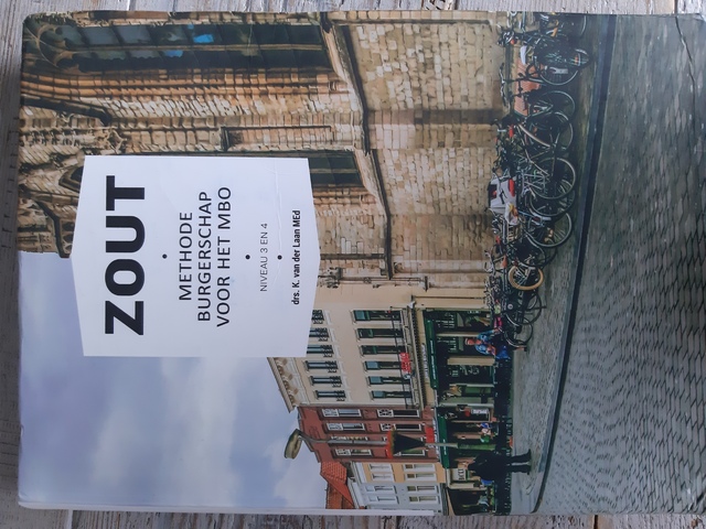 9789082071641-ZOUT-Methode-burgerschap-voor-het-MBO-niveau-3-en-4