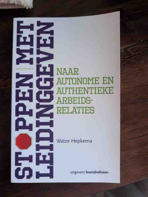 9789024401826-Stoppen-met-leidinggeven