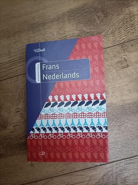 9789460770647-Van-Dale-Pocketwoordenboek-Frans-Nederlands