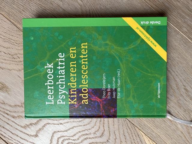 9789058982803-Leerboek-psychiatrie-kinderen-en-adolescenten