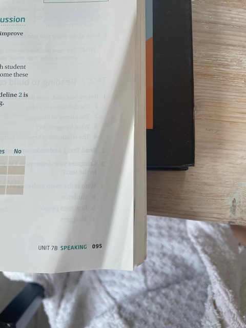 9780194002011-Oxford-EAP-IntermediateB1-Students-Book-and-DVD-ROM-Pac