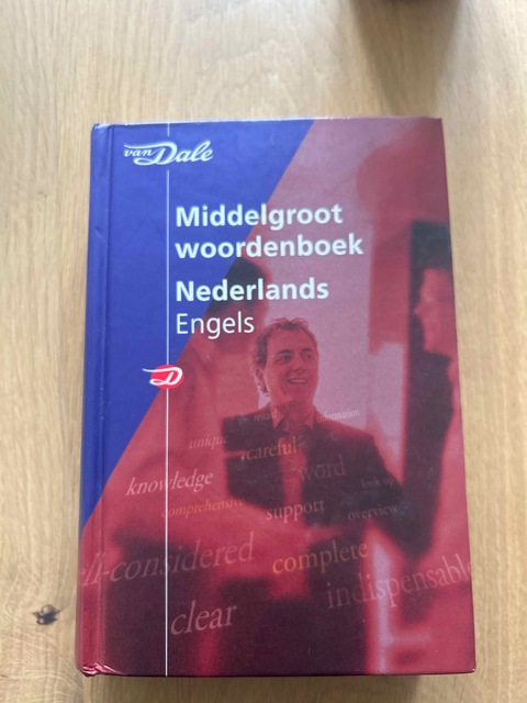 9789066482814-Van-Dale-Middelgroot-woordenboek-Nederlands-Engels