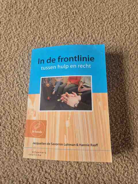 9789046901137-In-de-frontlinie-tussen-hulp-en-recht