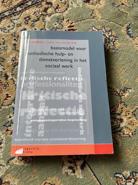 9789046904121-Basismodel-voor-methodische-hulp-en-dienstverlening-in-het-sociaal-werk