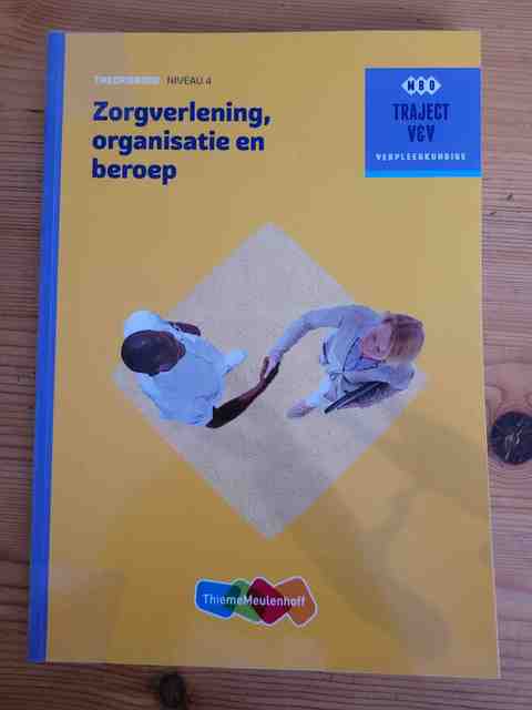 9789006910360-Zorgverlening-organisatie-en-beroep-niveau-4