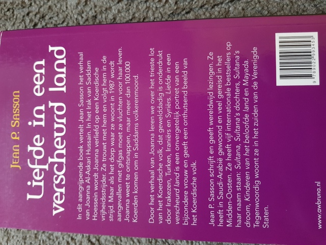 9789022993453-Liefde-In-Een-Verscheurd-Land
