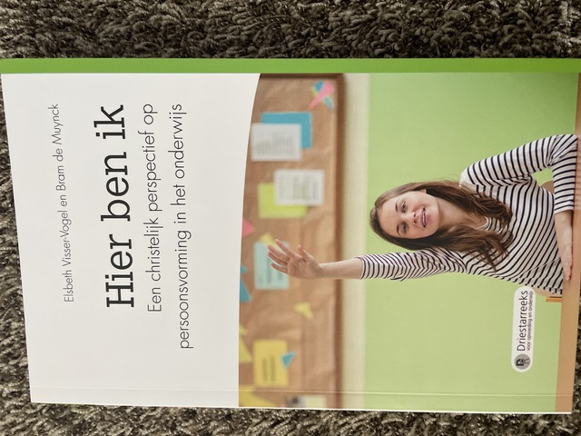 9789087182434-Hier-ben-ik