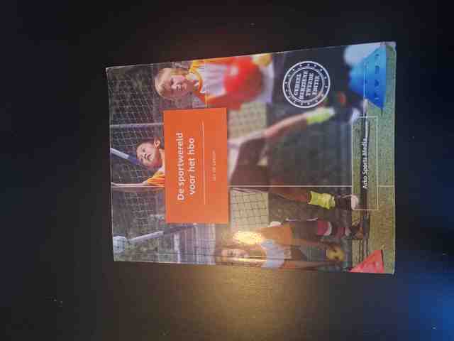 9789054722816-De-sportwereld-voor-het-hbo