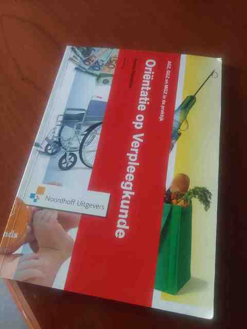 9789001776336-Orientatie-op-verpleegkunde