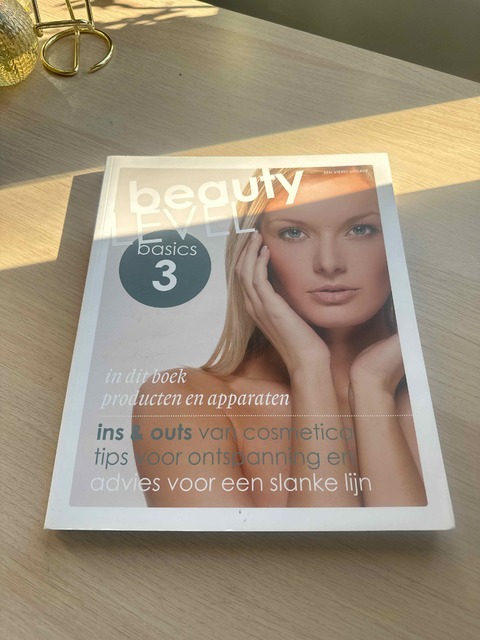 9789491277979-Beauty-Level-Basic-3-Producten-en-apparaten