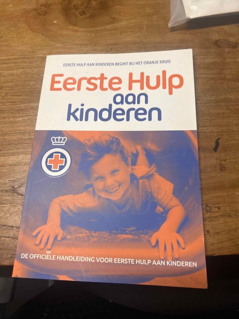 9789077259108-Eerste-hulp-aan-kinderen