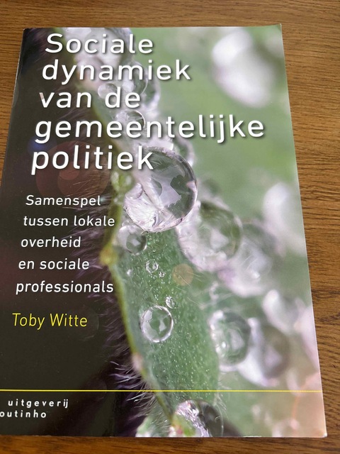 9789046905326-Sociale-dynamiek-van-de-gemeentelijke-politiek