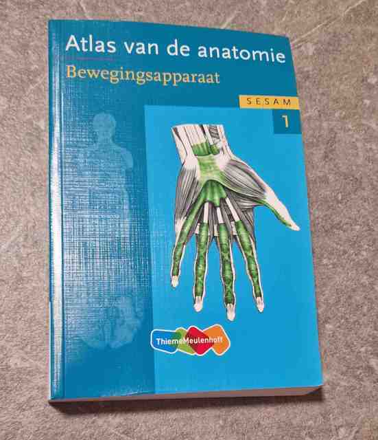 9789006951981-Sesam-atlas-van-de-anatomie-deel-1-Bewegingsapparaat