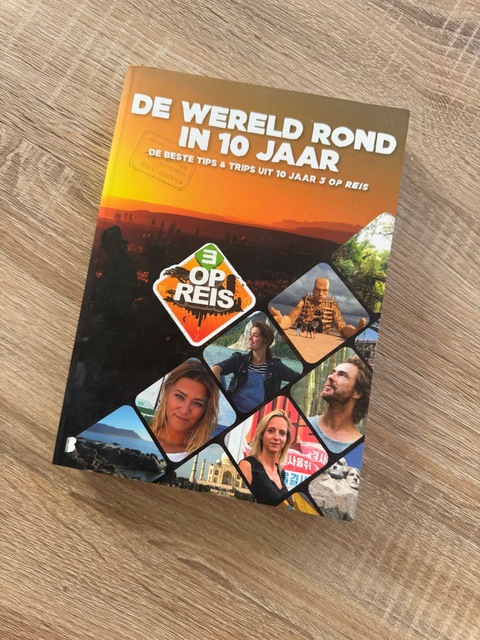 9789022579831-De-wereld-rond-in-10-jaar