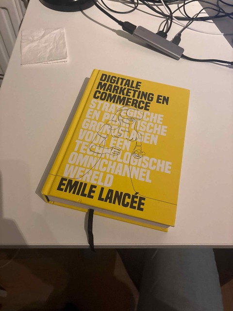 9789082126068-Digitale-marketing-en-commerce
