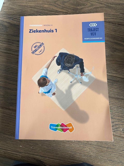 9789006953510-Traject-Combipakket-Ziekenhuis-deel-1-niv-4-boek-en-totaallicentie-1-jaar