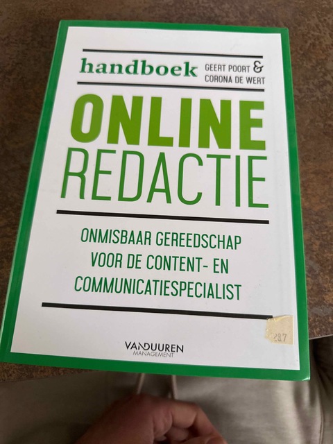 9789089654403-Handboek-online-redactie