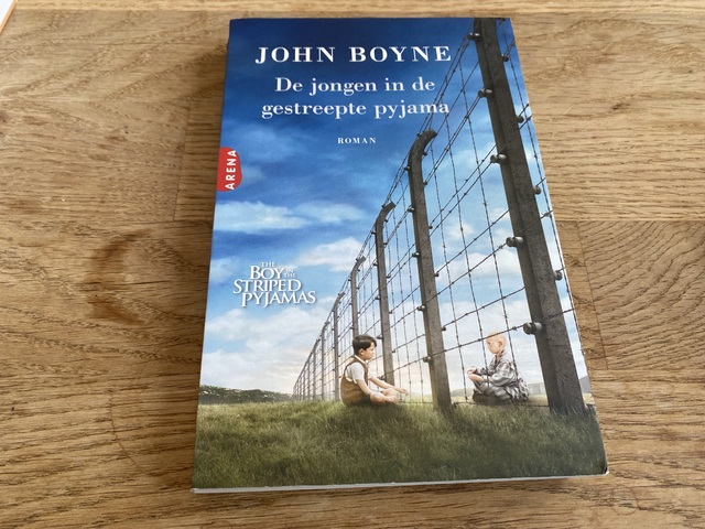 9789089900357-De-jongen-in-de-gestreepte-pyjama