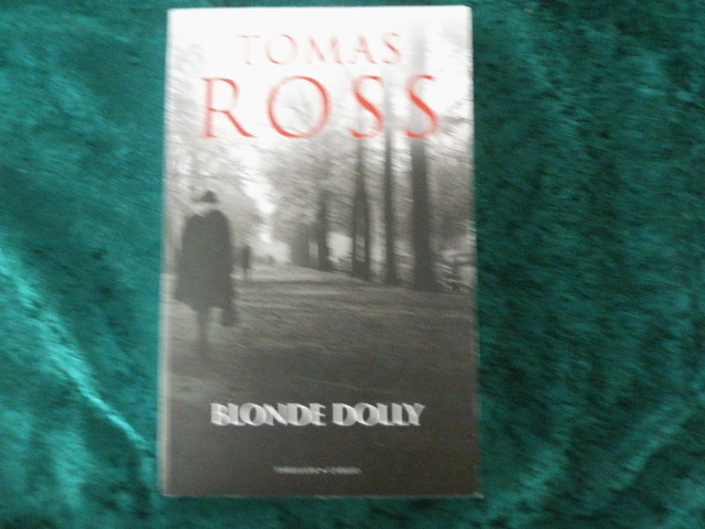 9789403133805-Blonde-Dolly