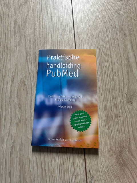 9789031390717-Praktische-handleiding-PubMed