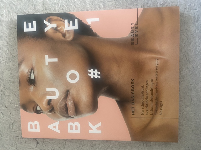 9789492548375-Beauty-Level-Beautyboek-%231