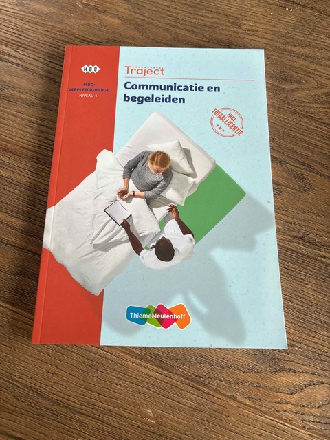 9789006953442-Communicatie-en-begeleiden-Niveau-4-mbo-verpleegkundige