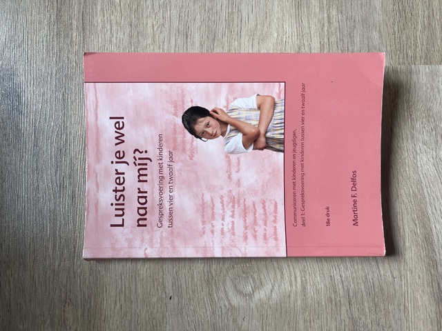 9789088505102-Luister-je-wel-naar-mij