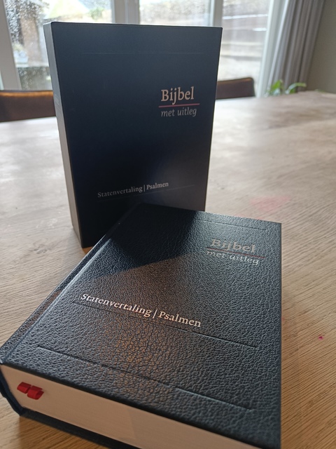 9789462785830-Bijbel-met-uitleg--blauw--flexibele-kaft--goudsnee