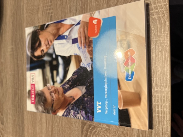 9789006925272-VVT-Deel-2-verpleeg-verzorginshuizen-thuiszorg-Niveau-4