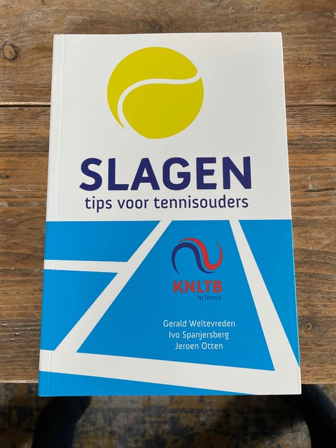 9789080907263-Slagen-tips-voor-tennisouders