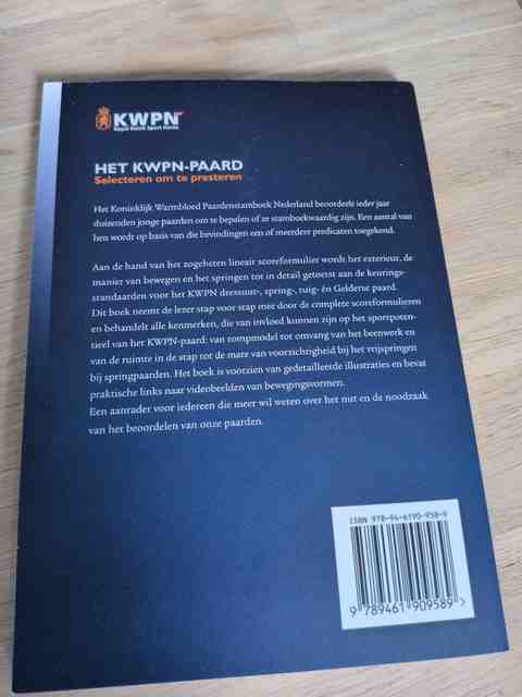 9789461909589-Het-KWPN-paard