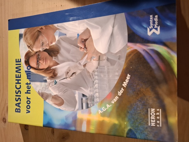 9789077423875-Basischemie-voor-het-MLO