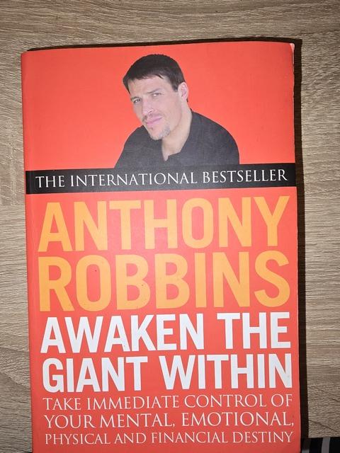 9780743409384-Awaken-The-Giant-Within