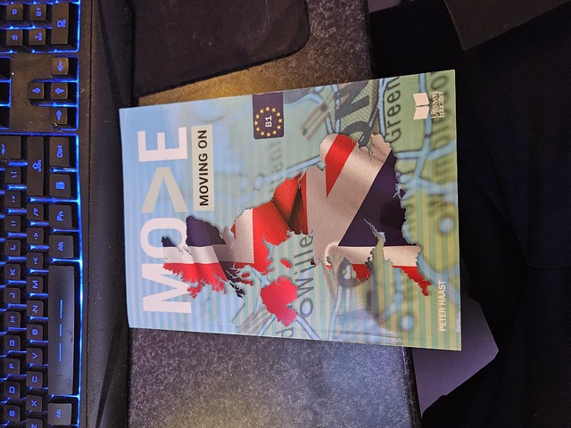 9789041511201-Moving-on