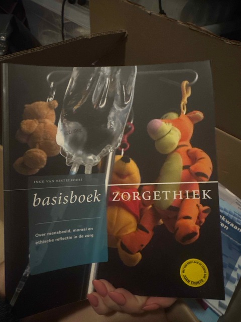 9789089724311-Basisboek-Zorgethiek