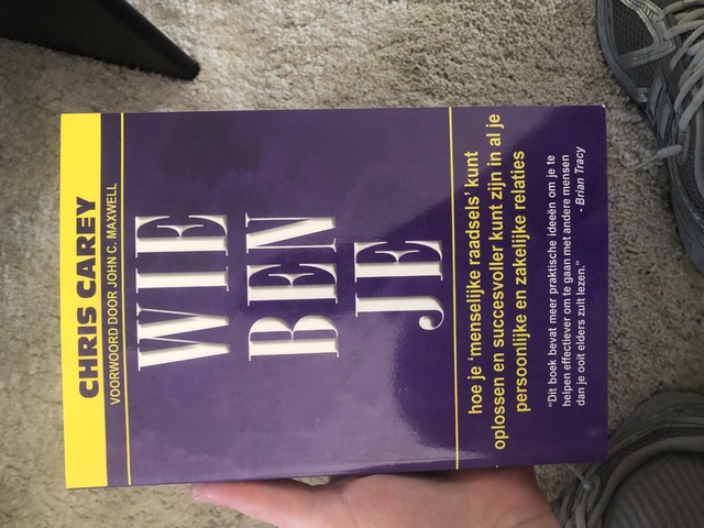 9789080396050-Wie-ben-je