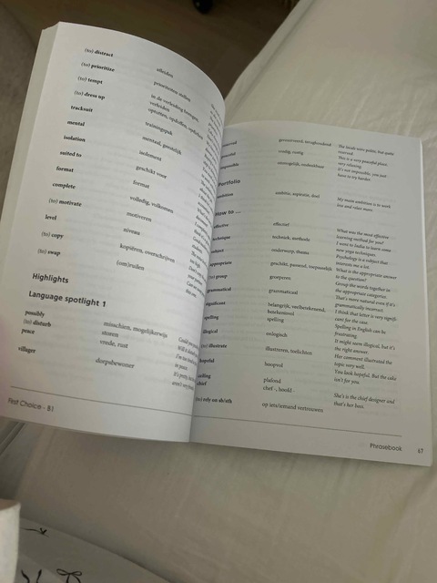 9789041509444-First-choice-B1-Phrasebook