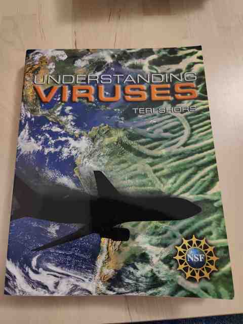9780763729325-Understanding-Viruses